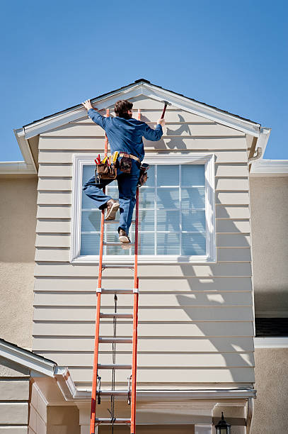 Affordable siding repair and maintenance services in Iron River, MI